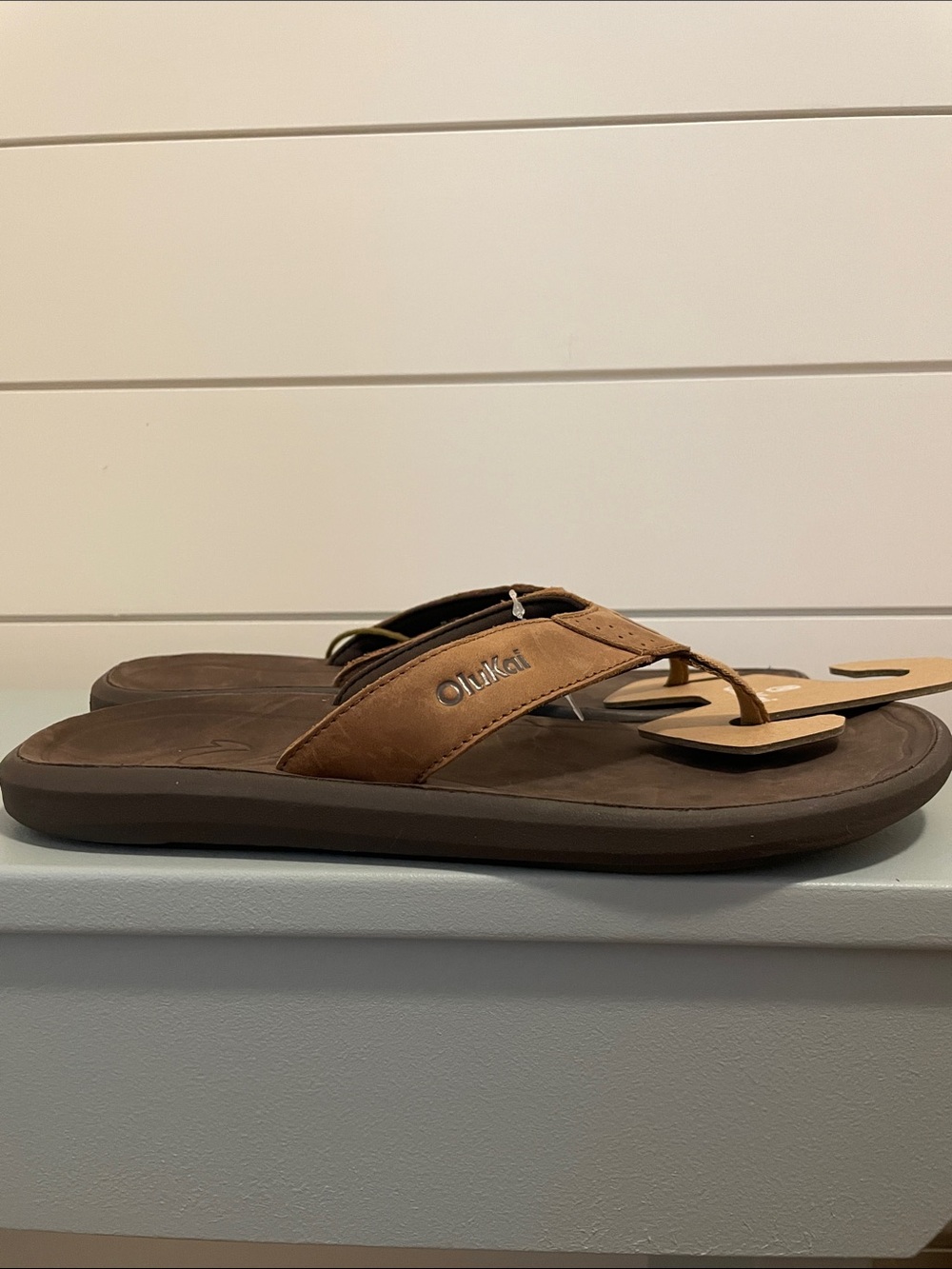 Olukai Men’s Waterproof Pili Flip Flop Sandal Sz 8 Tan Dark Java flipflop floats - Picture 2 of 6